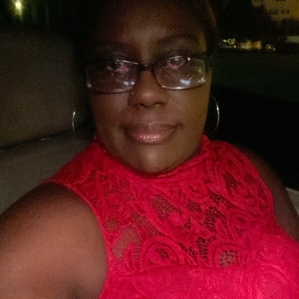 Meet your Posher, Deneen